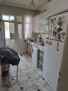 Akçay Emlak'tan Akşehir Gazi Mahallesi Bahçelievler Ortaokulu Civarında Bakımlı Satılık 3+1 Daire