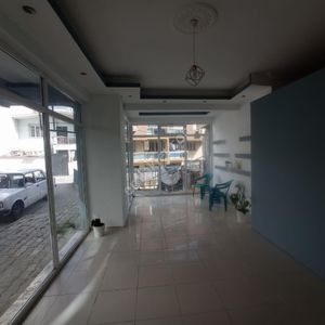 Ana Yoladan Görünen Bir Konumda Ana Yola 75 Metre 9 Metre Vitrinli 32 M2 Dükkan