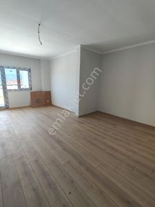 Menderes Turyap'tan Atatürk Cd Üzeri 4+1 Kiralık Çatı Dublexi