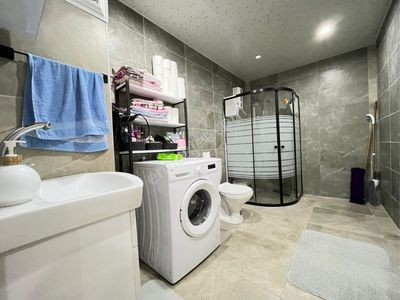 Yenişehir Aydınlıkevler’de Geniş Oturumlu 2+1 Daire