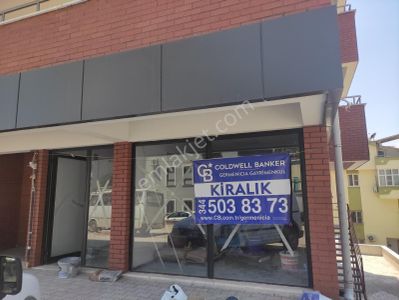 Coldwell'den Milli Eğitim Caddesinde 120 Mkare Kiralık İşyeri