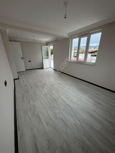 Tetik Emlak’tan Zafer Mahallesi’nde Full Tadilatlı 2+1 Satılık Daire