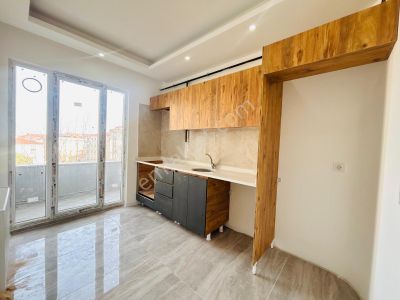 Güven'den İstasyon'da Okullar Bölgesinde K.otoparklı 2+1 Daire