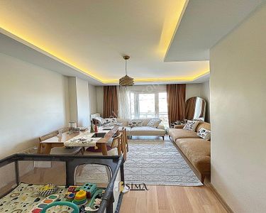Şehitler Mahallesi Aile Binasında 2+1 Satılık Ara Kat Daire