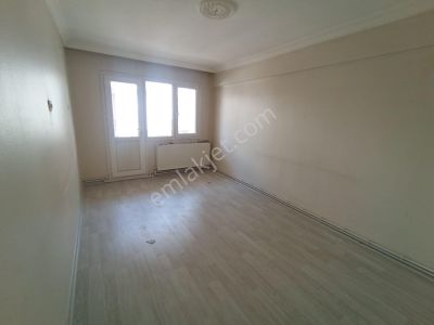 Karabağlar Yunus Emre Mh. Merkez Yakını 3+1 120 M2 Doğalğazlı Kiralık Daire