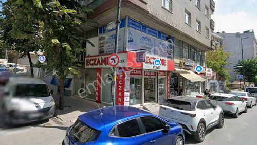 Yıldız Dan Ahmet Yesevi Caddesi Üzerinde Kiralık 4 Adet Dükkan 2 Tane 1.kat Bir Tane Kuaför Ve Bodrm