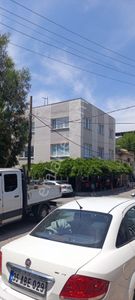 Bornova Atatürk Mah. Merkezinde Satılık 3 Katlı Bina