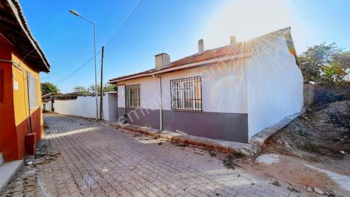 Kaleiçi'nde Bakımlı Doğalgazlı 3+1 Satılık Müstakil Ev