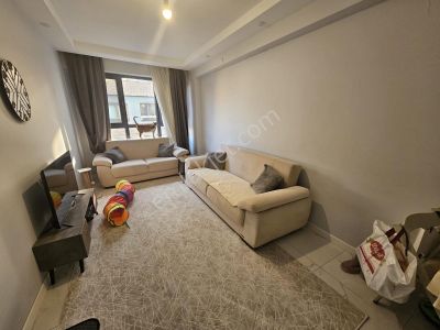 Estorıa'dan Şehir Merkezinde Balkonlu Y.ısıtma 2+0 Kiralık Daire