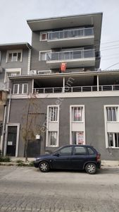 Bornova Atatürk Mah. Anacadde Üzeri Zemin Dubleks Kiralık Daire