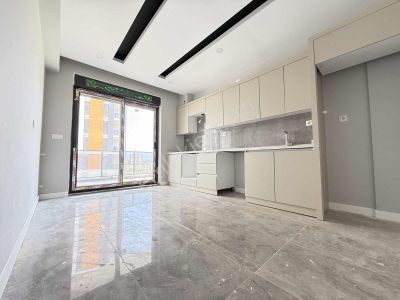 3+1_sıfır_140m2_kapalı_otoparklı_havuzlu_ultra_lüks_site_içinde_