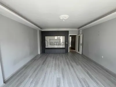 Yağmur Emlak'tan Tekkeköy'de Süper Konumda 3+1 Kiralık Daire