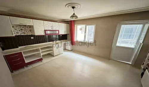 Atapark Cadde Üzeri 3+1 Kat Konumunda Altında Daire Var Kök Tapu