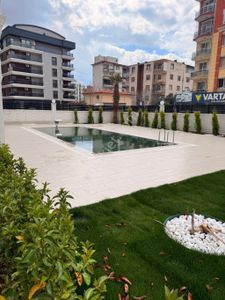 Torbalı Hastanesi Karşısı, Avlu Avm Projesi Yanı Havuzlu Bina, Ara Kat Lüks 3+1 Satılık Daire