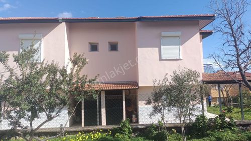 Çeşme Dalyan Ladin Koyuna Yakın Sezonluk Kiralık Villa