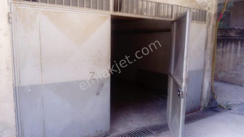 Sankopark Civarında Geniş Depo/garaj