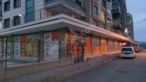 Damla Emlaktan Yeşilyurt Mah.çevre Yolu Altında Satılık Dükkan