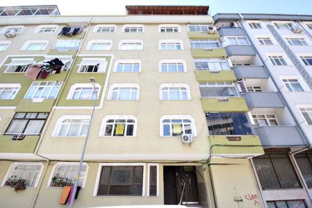 Siyavuşpaşa İlk Öğretim Okulunun Karşısında Park Manzarlı 3+1 Asansörlü Daire