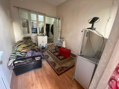 Acil Konak Gültepe 26 Ağustos Mah.de 5 Daire 1 Dükkanlı Komple Satılık Müstakil Bina