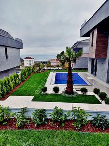 Beylikdüzü Dereagzı Vılla Satılık Mustekıl Full Denız Manzaralı Havuzlu Vılla