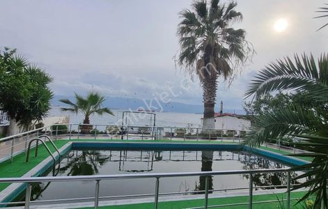 Şenol Gayrimenkul'den Kirazlıyalı'da Satılık Yalı