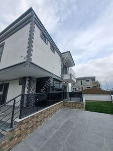 Ayvada'dan Burhaniye İskele Mahallesinde Sıfır Lüks Tripleks