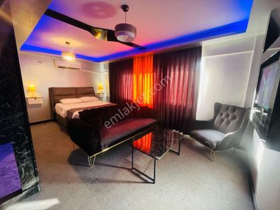 Karşıyaka Çarşı / İşbankası Sokağı Lüks Süit Daireler