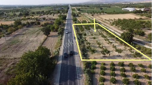 Eskidjiden İsabeyde,ana Yol Cepheli Yerleşime Yakın Fırsat Bahçe