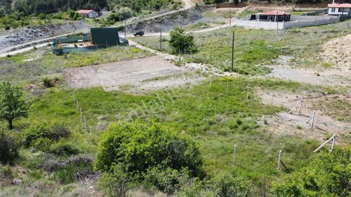 Arkadaş Emlaktan 530 M2 Çok Acil Satılık Hobi Bahçesi