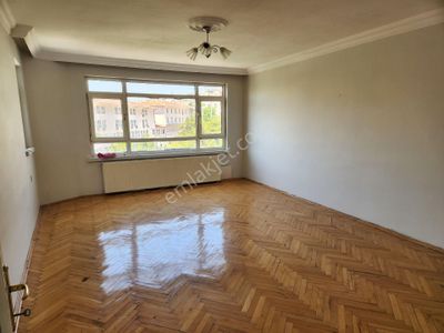 Burak Emlak'dan Satılık Daire Cebeci Karacabey Sk. 3+1 Arakat B.salon