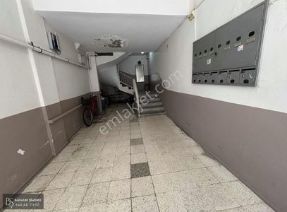 B.ş.den Ragıpbey Mahallesinde Satılık Ara Kat 3+1 Daire