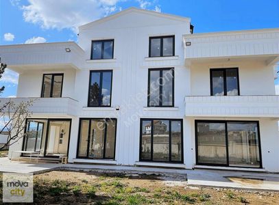 Buhara Evler Bölgesinde Satılık Villa