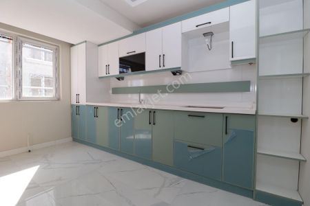 Yenikent 29 Ekim'de Sıfır Ara Kat Ön Cephe Boş 3+1 Satılık Daire