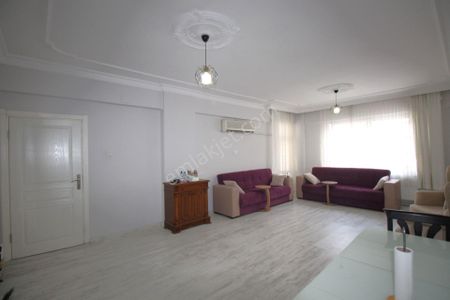 Retro’dan Bahçelievler Mah’de Asansörlü Geniş Fırsat 4+1