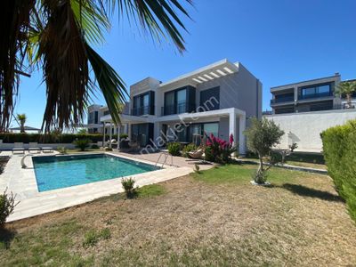 Ultra Lüks D Marin Ve Adalar Deniz Manzaralı Satılık Villa