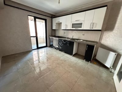 Güneş Evlere Sınır Site Dairesi Kat Konumunda Y.giriş 2+1 Lüks