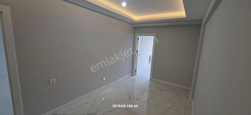 Develi Çarşı Merkezinde Satılık 3+1 Çok Geniş Orta Kat