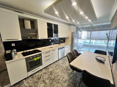 Cihandan Bölgenin Eşsiz Sitesinde 7/24 Güvenlikli Lüks 4+1 Daire