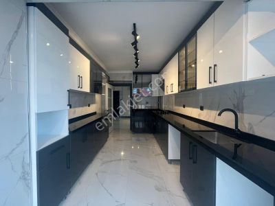 Atapark Mahallesi'nde Asansörlü E.banyolu Full Yapılı 3+1 Daire!