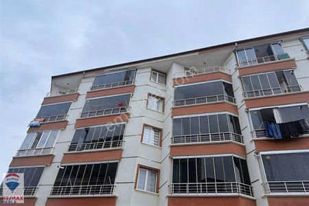 Remax Parla Dinçer Sancı Dan Yatırımlık Fırsat 3+1 Daire !!!