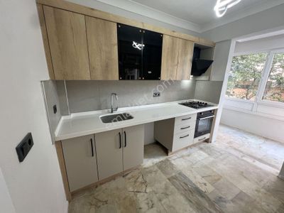 ▀▄jet Emlak'tan Akçay'da Bahçe Kullanımlı Müstakil Tadında 2+1