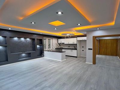 Cadde34'den Metrobüse Yürüme Mesafesinde %80 Krediye Uygun Çift Bahçeli Giriş Seviyesinde Bahçe Katı