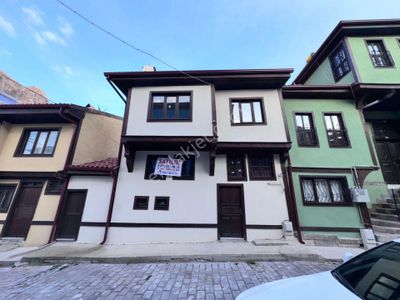 Afyon Prestij Gayrimenkulden Taci Ahmet Mahallesinde Satılık Müstakil Ev