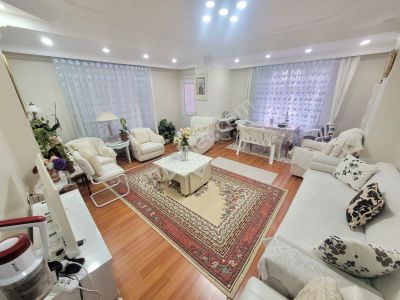 Üç Kardeşler'den İsmetpaşa Mh 3+1 Tramway Dibi Köşebaşı 135m²