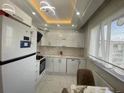 Yağmur Emlak'tan Cam Balkonlu Sıfır Ayarında 3+1 Daire