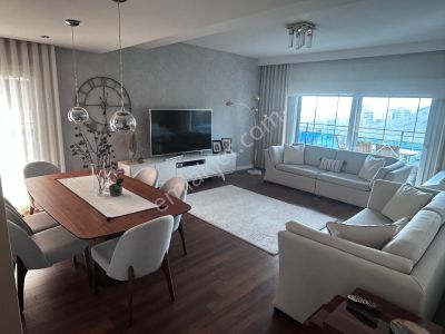 Ünlükoç Gayrimenkul Karşıyaka Park Yücesoy'da 3+1