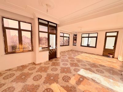 Prestij'den Turgutreis'te Geniş Oturumlu Tertemiz 3+1 Daire