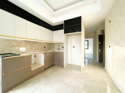Alanya Avsallarda Satılık Site İçi Sıfır 2+1 Yatırımlık Daire