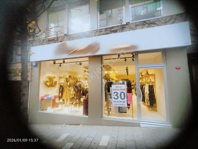 Kaçmaz'emlaktan Trabzon Gazipaşa Cad.de Devren Kiralık Mağaza