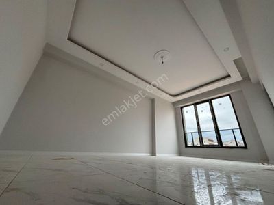 Mera Emlaktan Tuzcumurat Mh. Diş Hast. Yakını 3+1 Ultralüx Daire